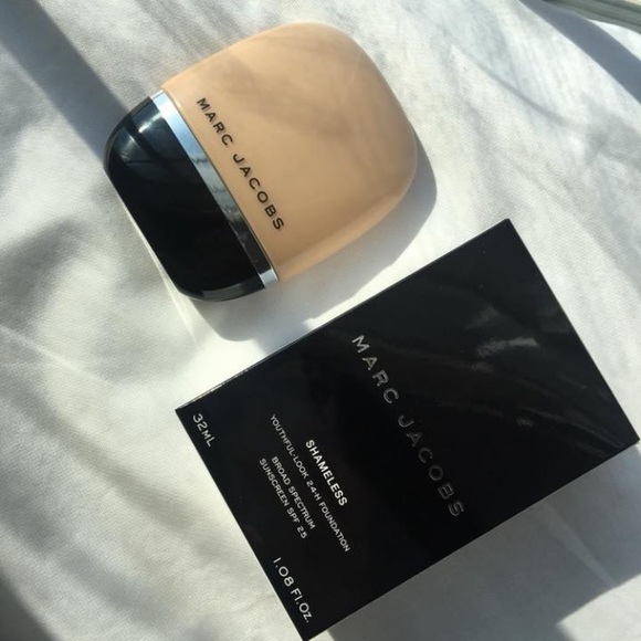Marc Jacobs Other - Marc Jacobs Shameless Foundation Shade Y270 NEW